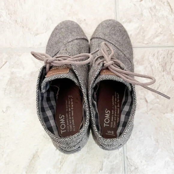 TOMS Desert Wedges Lace Up Herringbone Ankle Boots | Size 6 - Picture 3 of 5